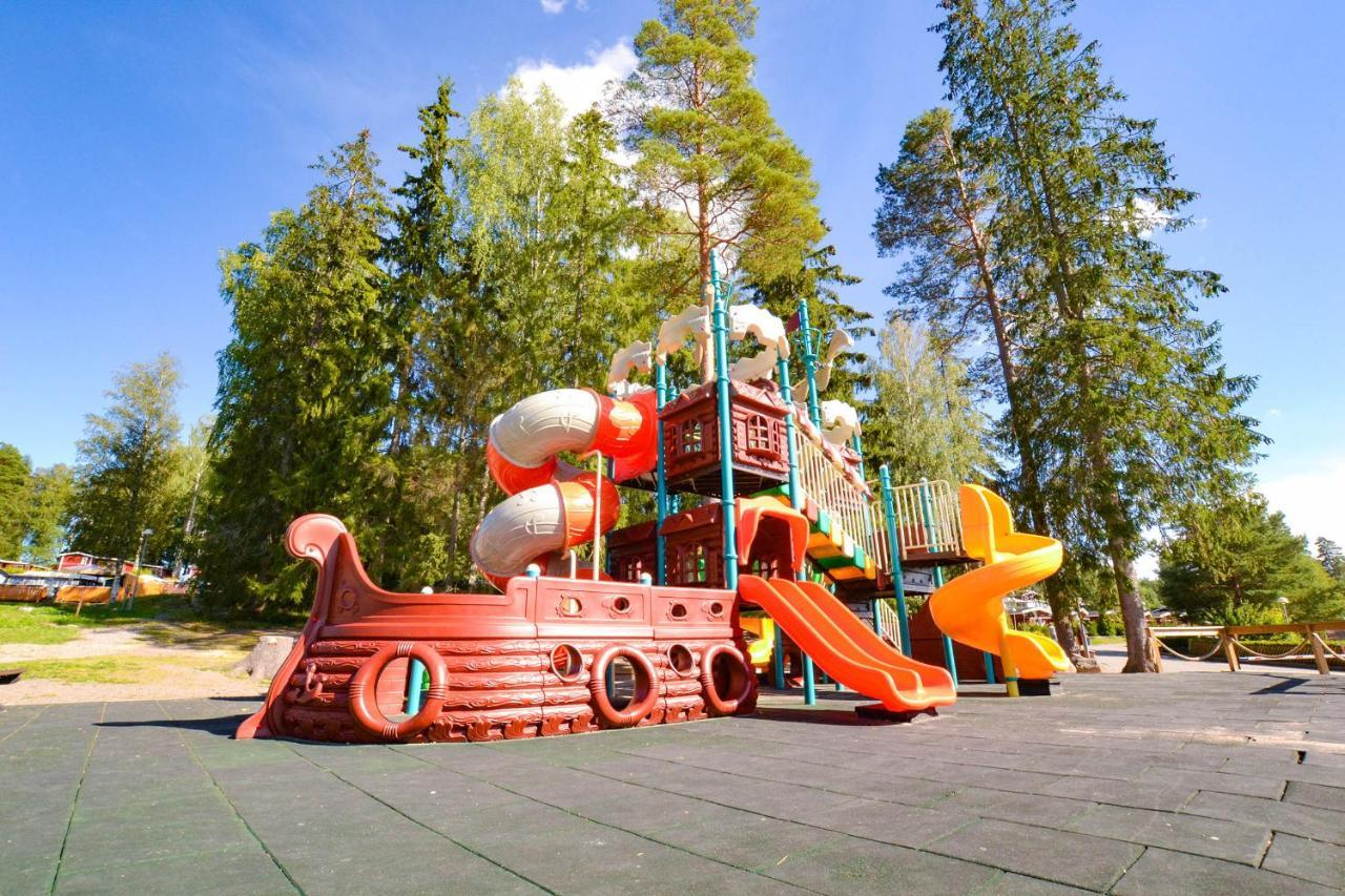Arjaeng Camping & Stugor Sommarvik Exterior photo